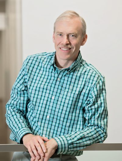 Headshot of Mark Langberg