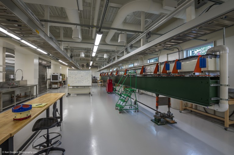 Workshop with machinery and equipment