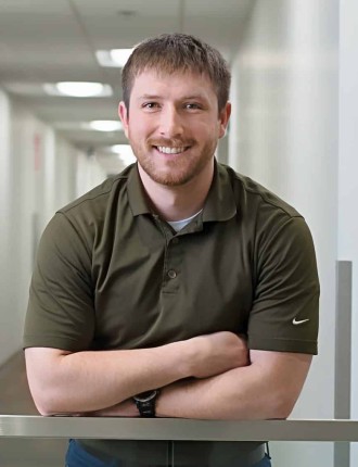 Headshot of Derek Yampradit