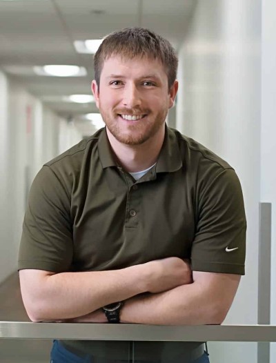 Headshot of Derek Yampradit